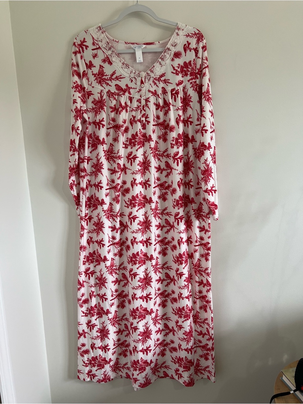 Adonna White and Red Long Sleeve Floral Nightgown. Winter/Holiday theme